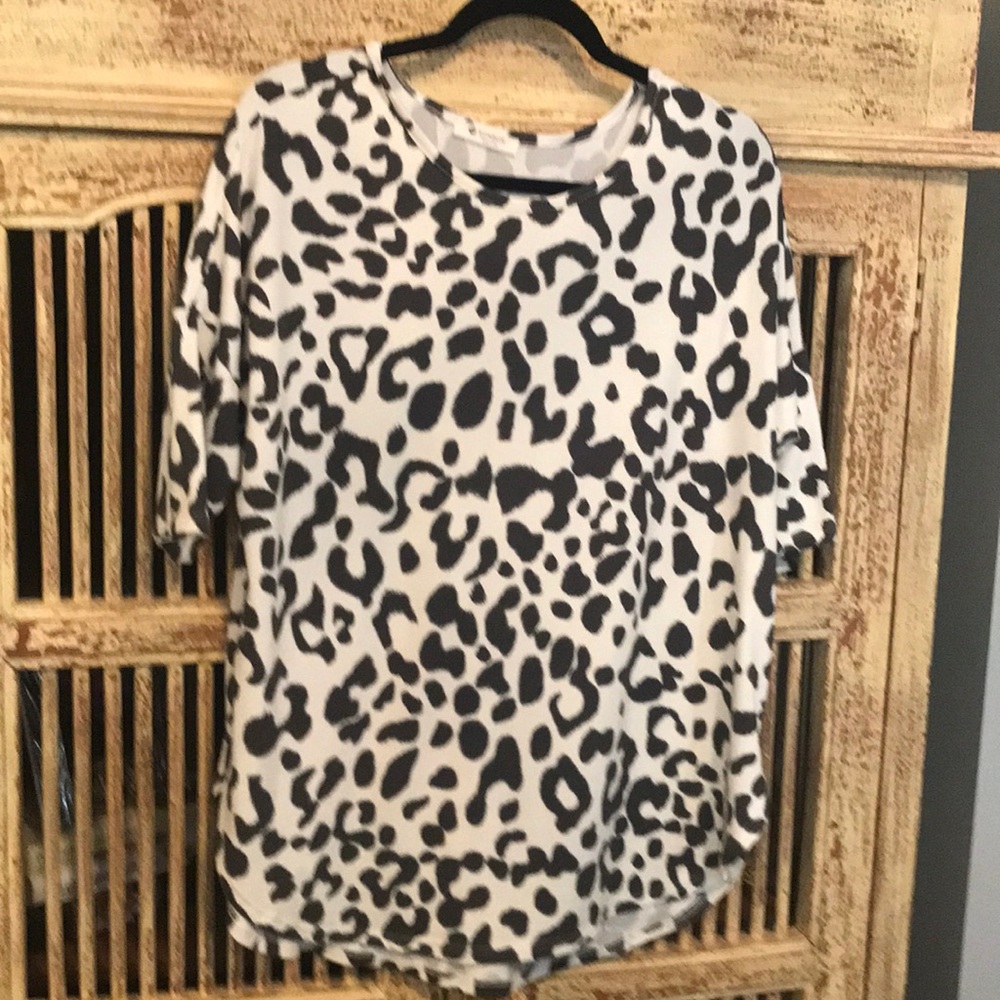 Bombom black/white animal print tunic top